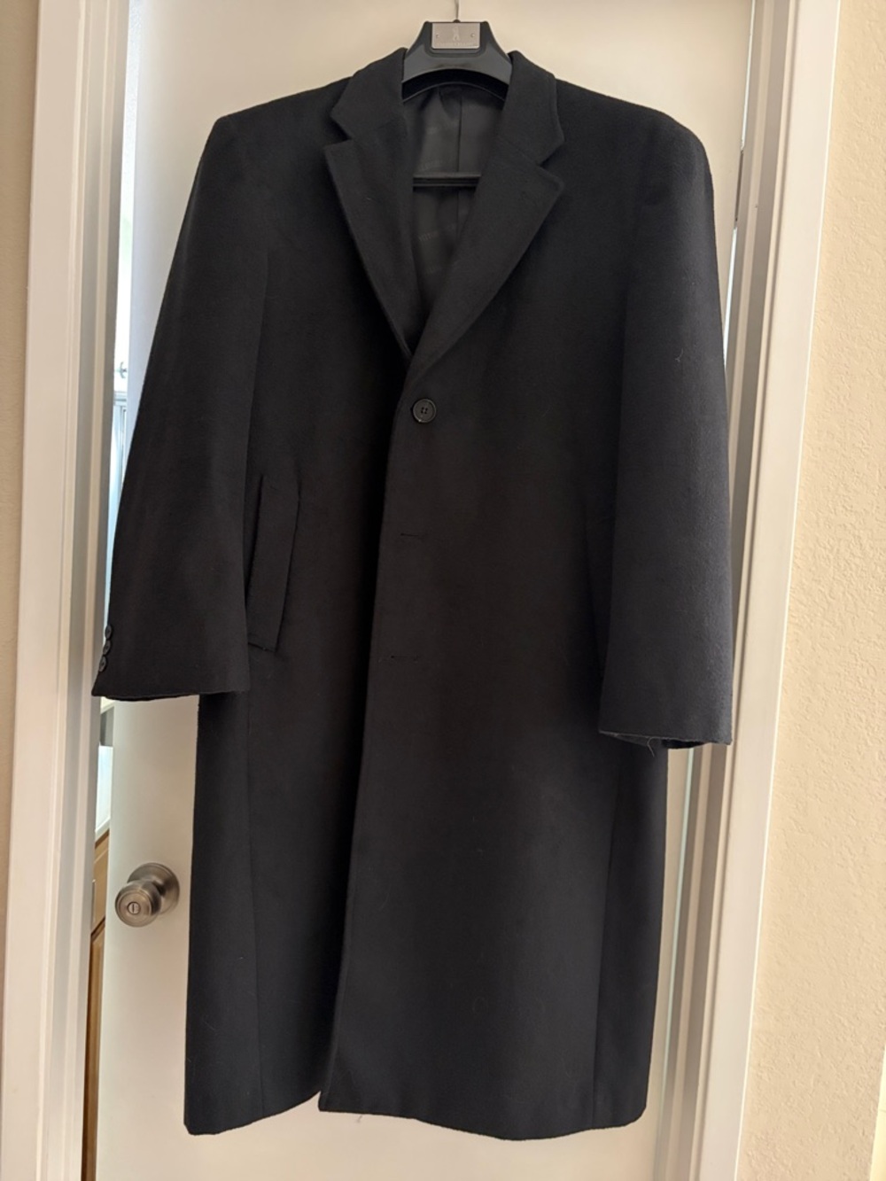 Classic Black Overcoat - Single-Breasted